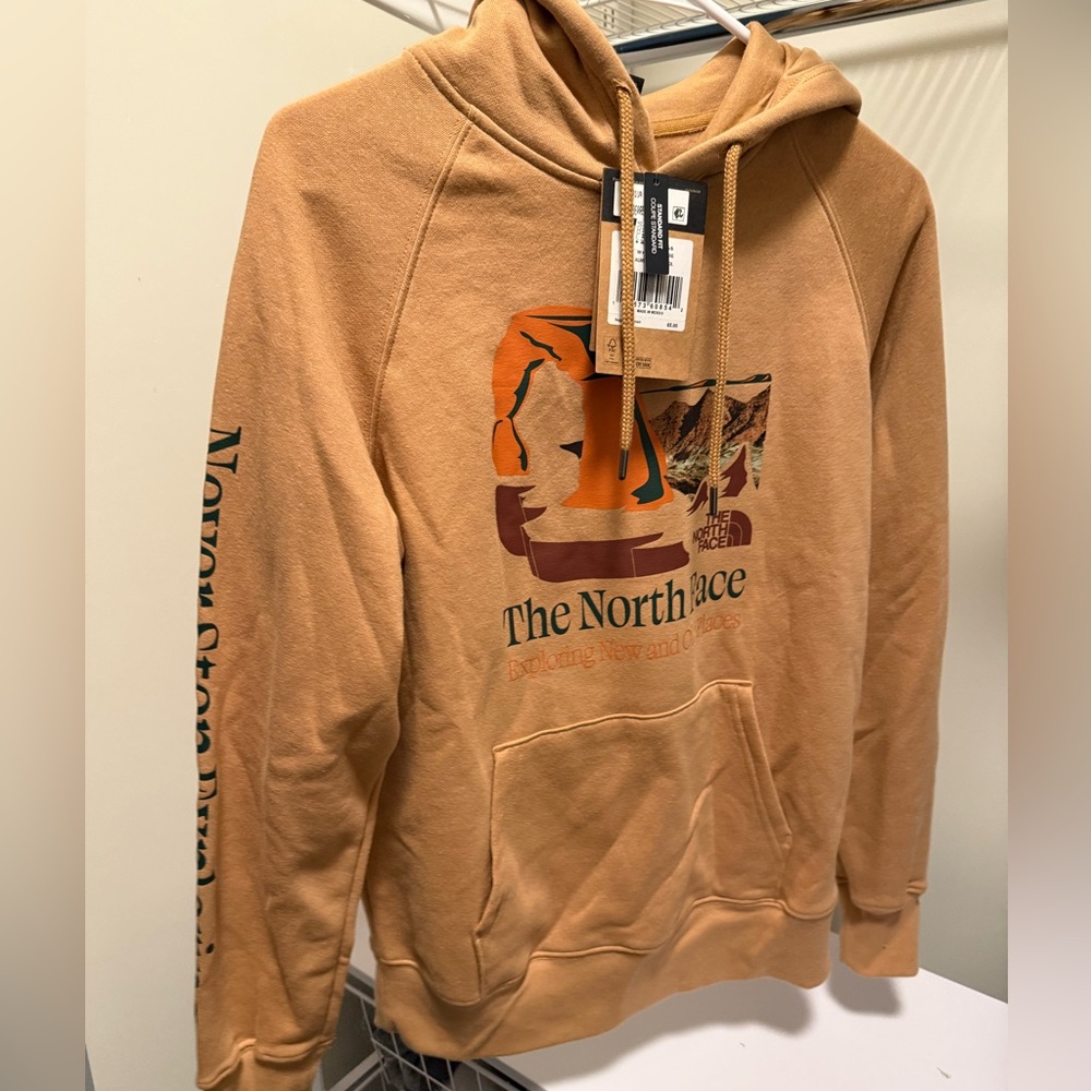 New with tags- The North Face Hoodie